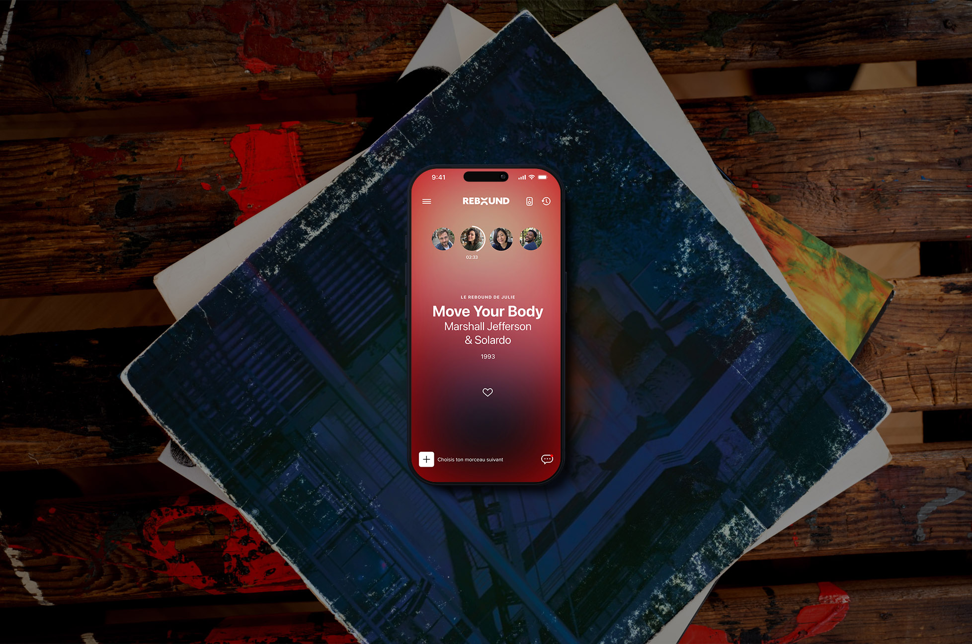 Rebound sur iPhone au milieu de pochettes imprimées